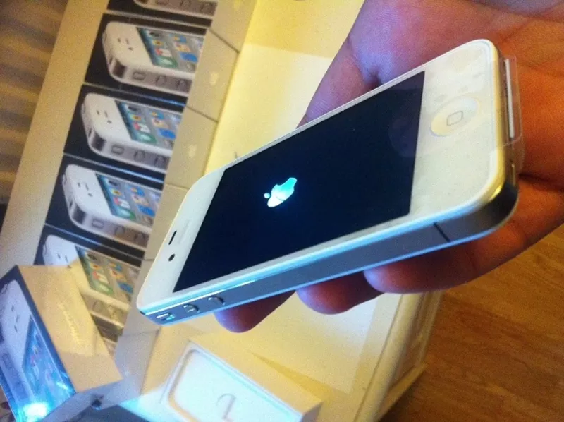 Apple iPhone 4 32Гб  3